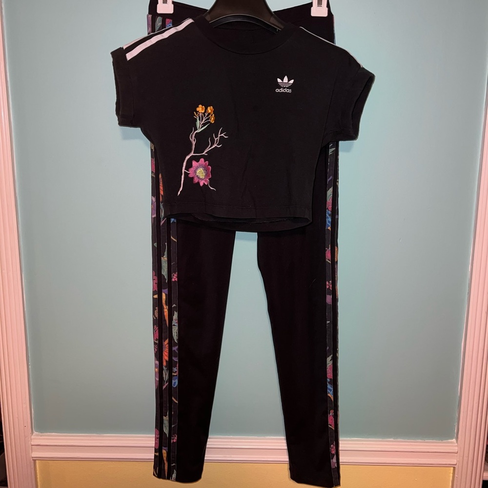 Adidas SMALL leggings and XS crop top bundle